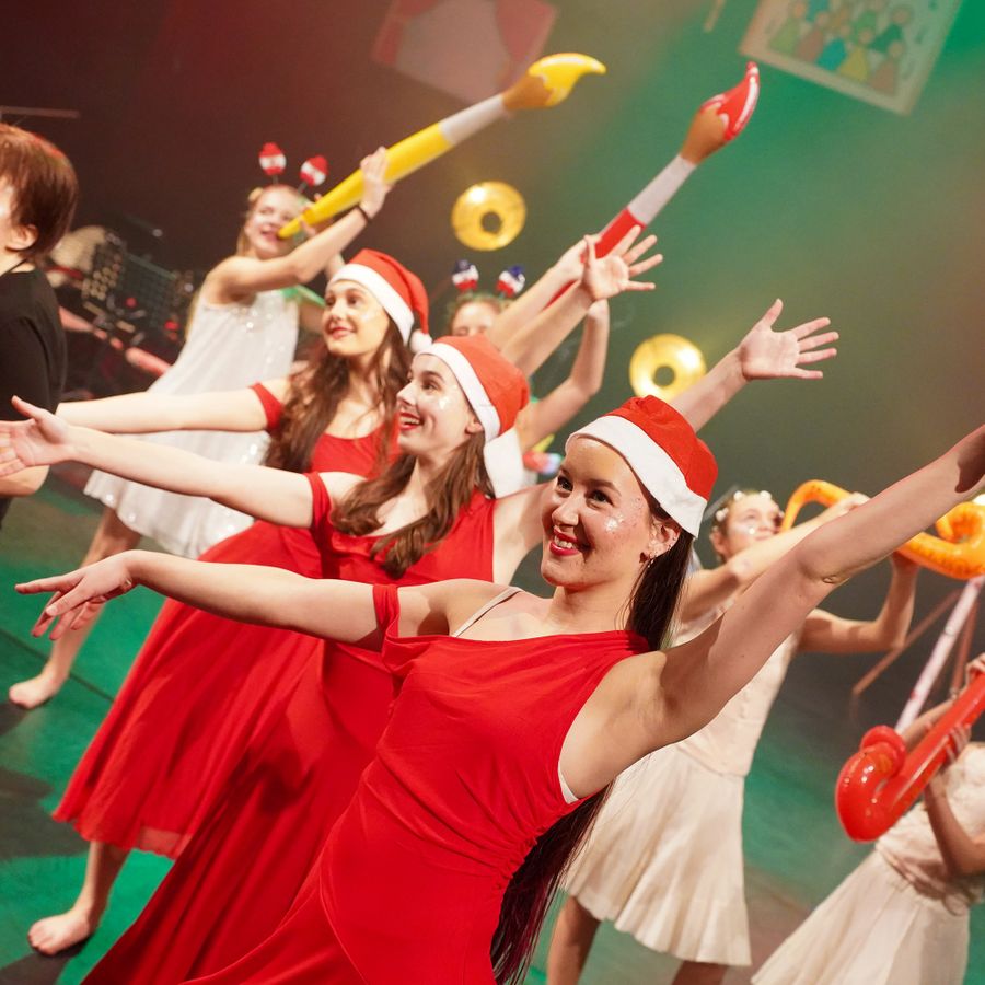 Stralende Sterren, want Kerst vier je samen | h19 cursisten | 17 december 2026 | Theater de Bussel