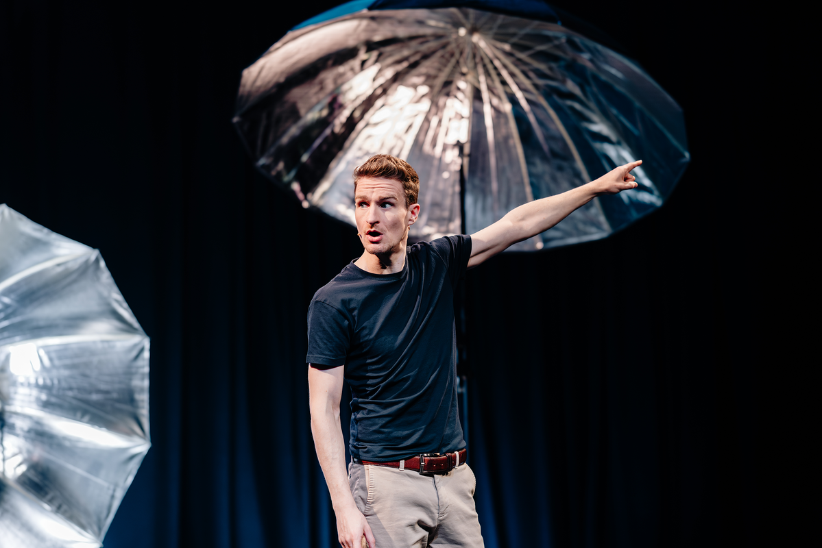 Scenefoto: Stefan Hendrikx | In Perspectief | 21 mei 2027 | Theater de Bussel