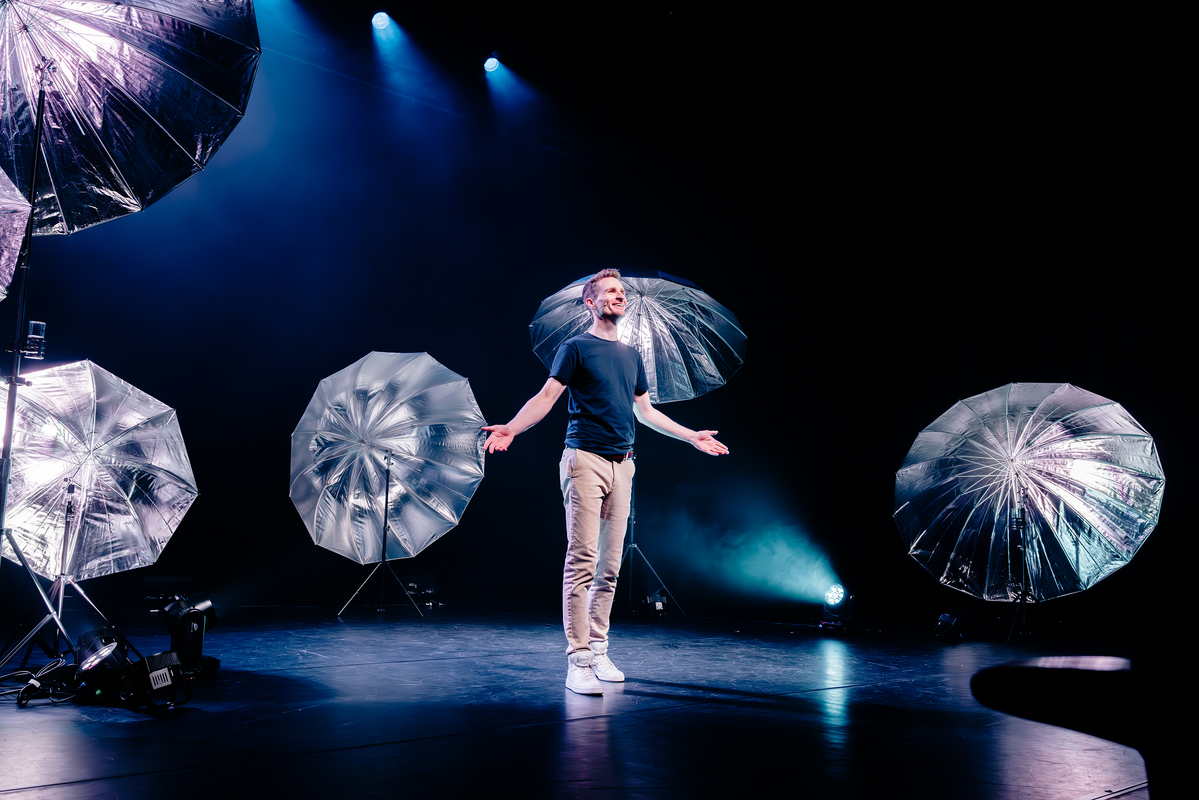 Scenefoto: Stefan Hendrikx | In Perspectief | 21 mei 2027 | Theater de Bussel