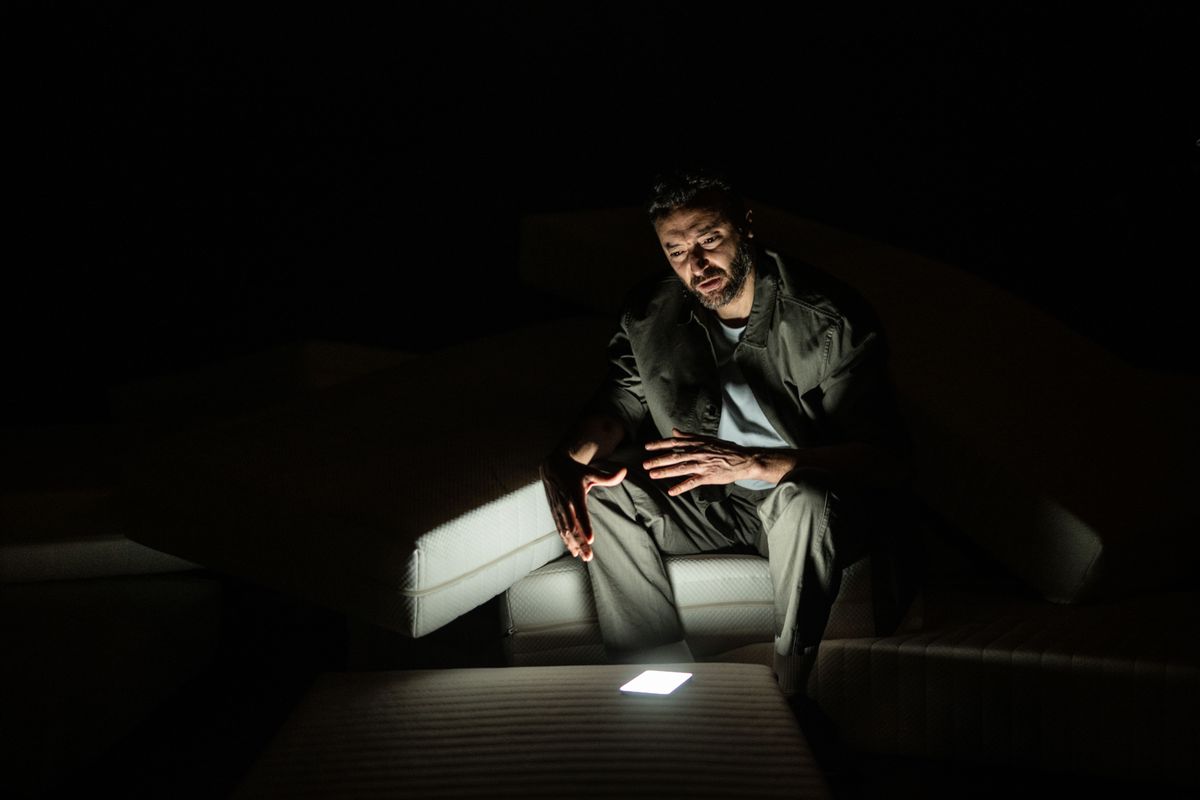 Scenefoto: Nasrdin Dchar | Wat als... | 1 mei 2027 | Theater de Bussel