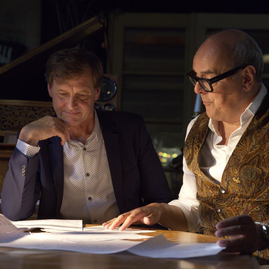 Douglas & Van Bavel | Liever in de KluiZ dan ThuiZ | 17 februari 2027 | Theater de Bussel