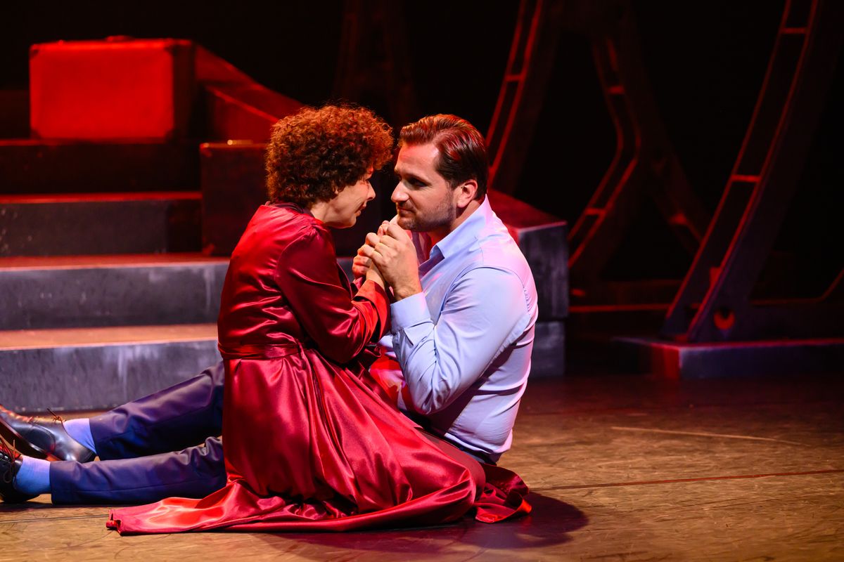 Piaf (reprise) | met Suzan Seegers, Julia Berendse, Job Bovelander e.a. | 17 November | Theater de Bussel