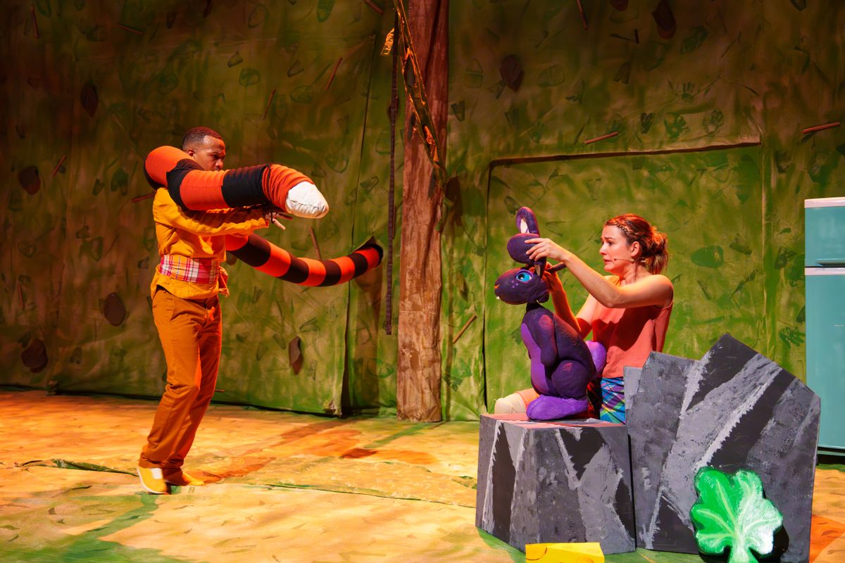 Vanaf2 Producties komt met hun voorstelling Anansi de sping en de gulzige Tijger op 28 april naar Theater de Bussel in Oosterhout.