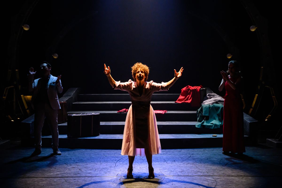 Piaf (reprise) | met Suzan Seegers, Julia Berendse, Job Bovelander e.a. | 17 November | Theater de Bussel