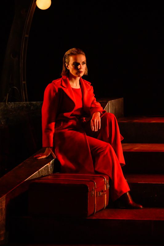 Piaf (reprise) | met Suzan Seegers, Julia Berendse, Job Bovelander e.a. | 17 November | Theater de Bussel