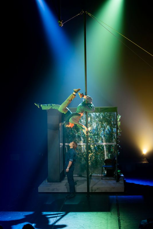 Machine de Cirque | The Theory of Everything, and Nothing | 30 maart 2027 | Theater de Bussel