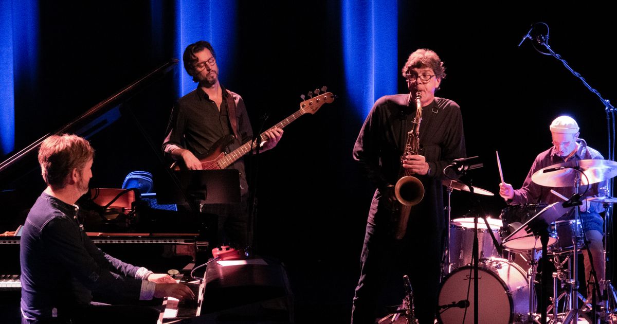 Chris Cheek, Rembrandt Frerichs, Mark Haanstra en Jorge Rossy — Liever in de Kluiz dan ThuiZ